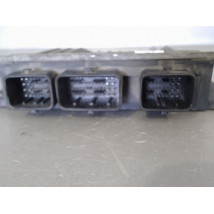 CALCULATEUR MOTEUR RENAULT CLIO