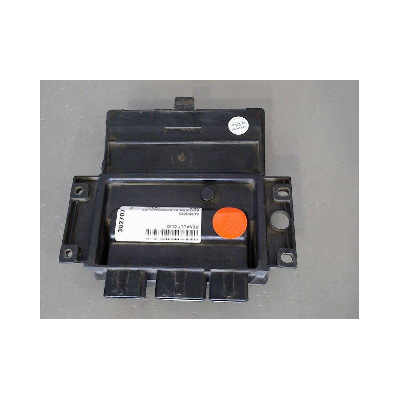 CALCULATEUR MOTEUR RENAULT CLIO
