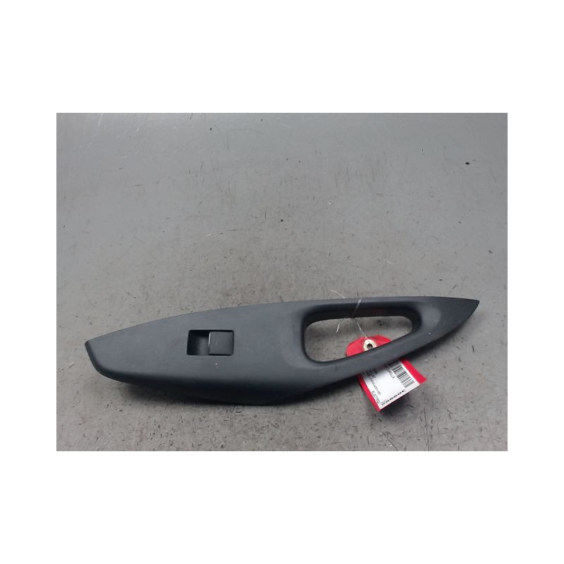 COMMANDE LEVE-GLACE PORTE ARD TOYOTA COROLLA