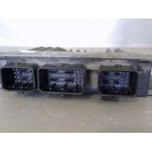 CALCULATEUR MOTEUR RENAULT CLIO