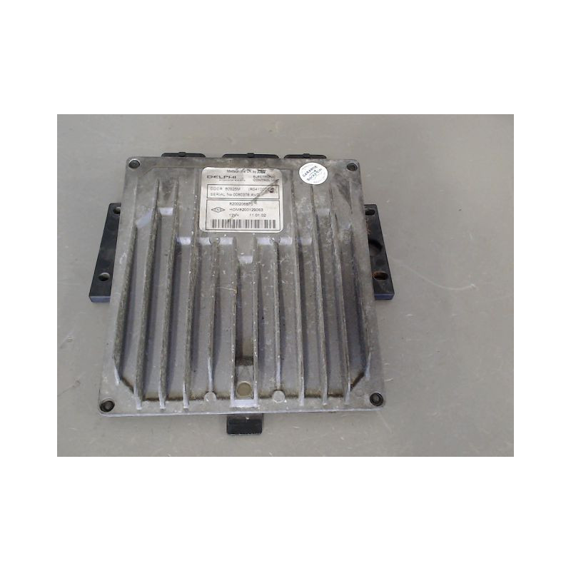 CALCULATEUR MOTEUR RENAULT CLIO