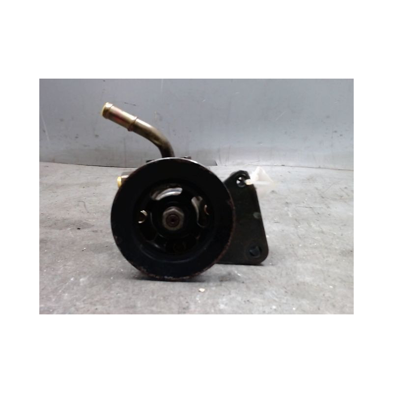POMPE DIRECTION ASSISTEE NISSAN KING-CAB