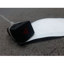 BOUTON DE WARNING NISSAN NOTE