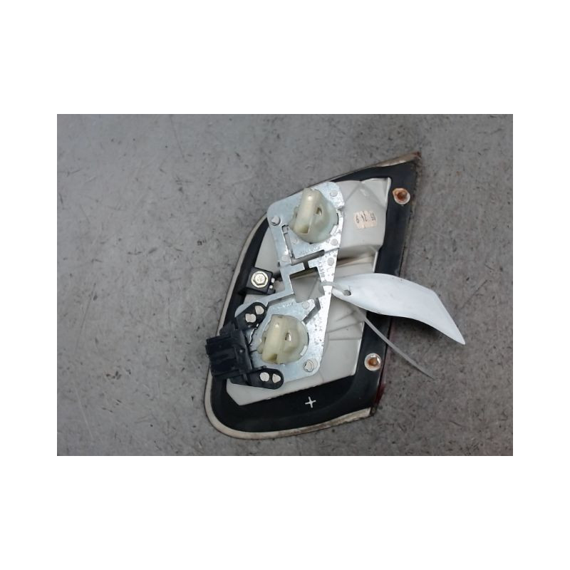 FEU ARRIERE INTERIEUR GAUCHE MERCEDES CLK