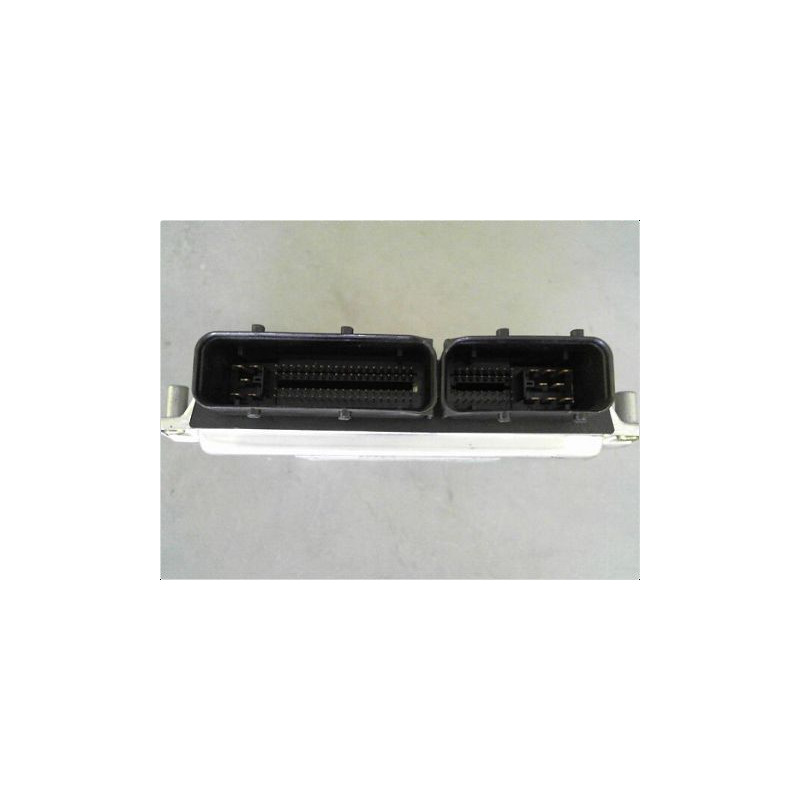 CALCULATEUR MOTEUR AUDI A4 2001-2004