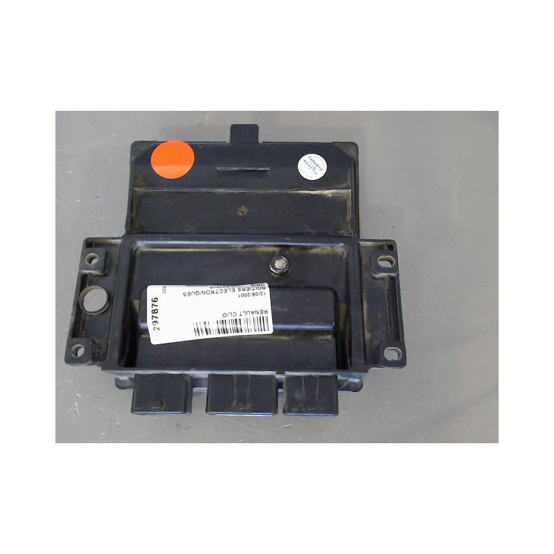 CALCULATEUR MOTEUR RENAULT CLIO