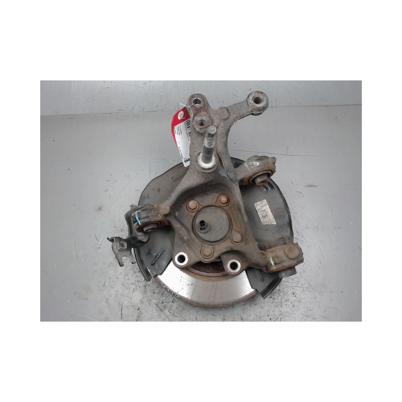 PIVOT ARRIERE GAUCHE TOYOTA COROLLA