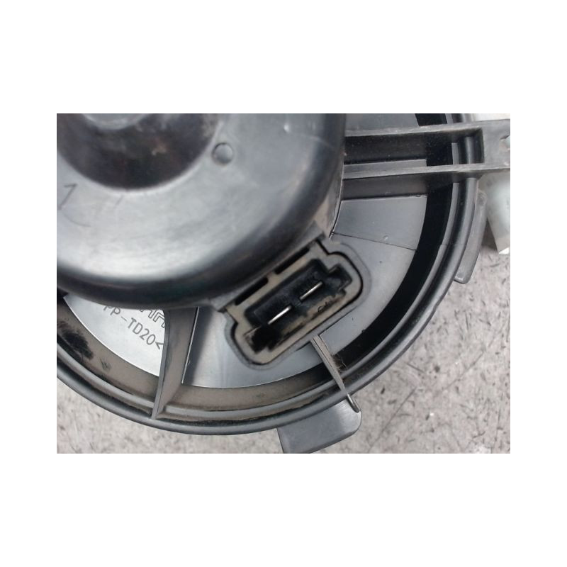 MOTEUR VENTILATEUR CHAUFFAGE PEUGEOT 206 5P