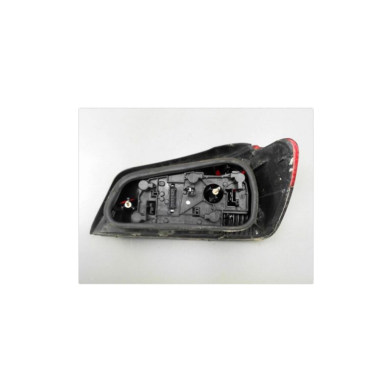 FEU ARRIERE GAUCHE  PEUGEOT 306 97-2001