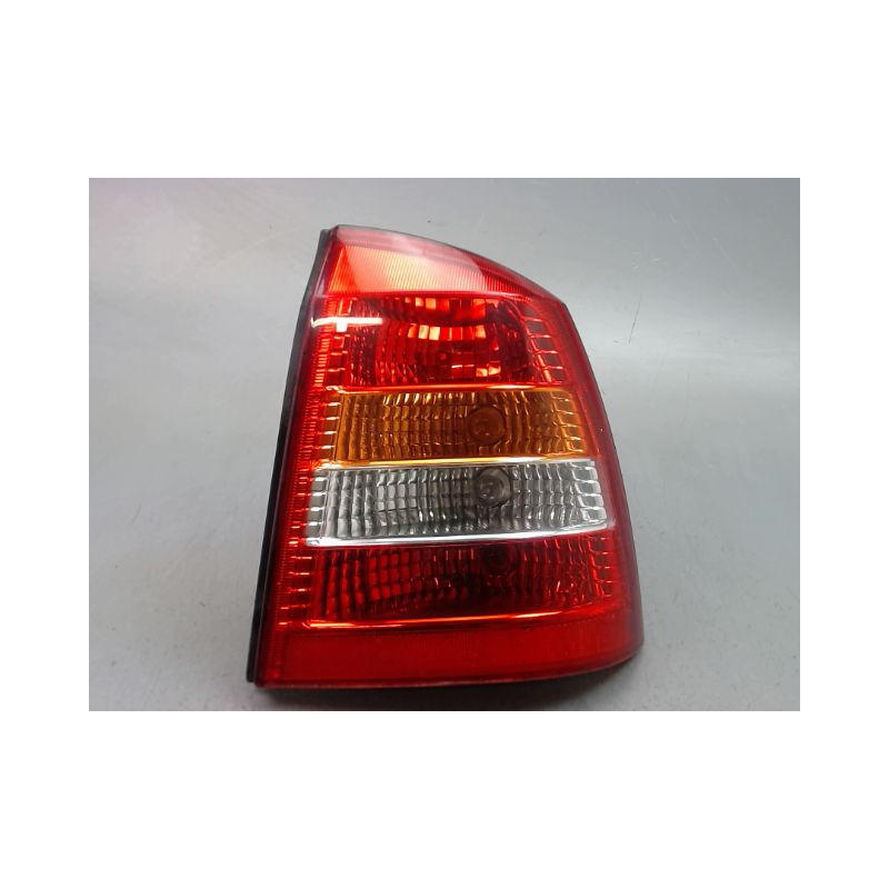 FEU ARRIERE DROIT OPEL ASTRA COUPE 2000-