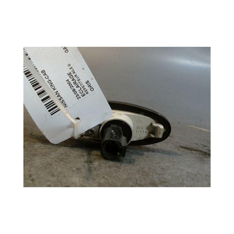 REPETITEUR AILE GAUCHE NISSAN KING-CAB