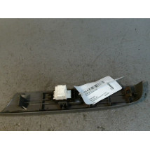 COMMANDE LEVE-GLACE PORTE AVD NISSAN KING-CAB