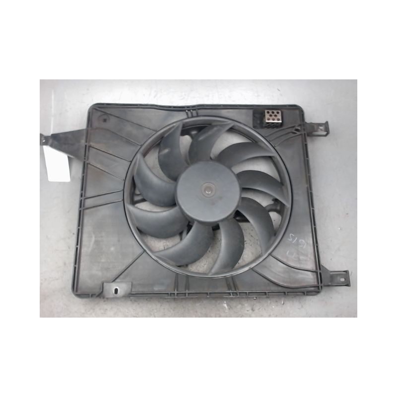 SUPPORT DE VENTILATEUR NISSAN QASHQAI