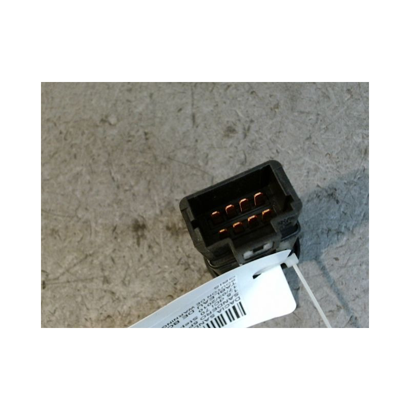 BOUTON DE WARNING DACIA SANDERO 2008-