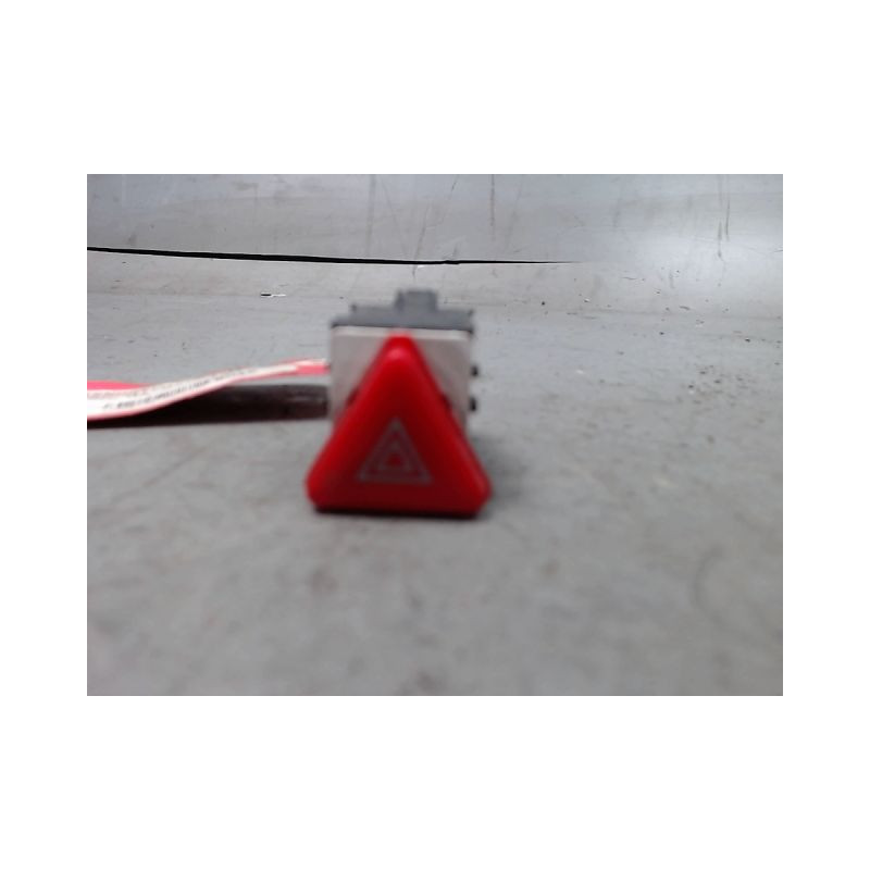 BOUTON DE WARNING VOLKSWAGEN TRANSPORTER 5 PHASE 1 DIESEL