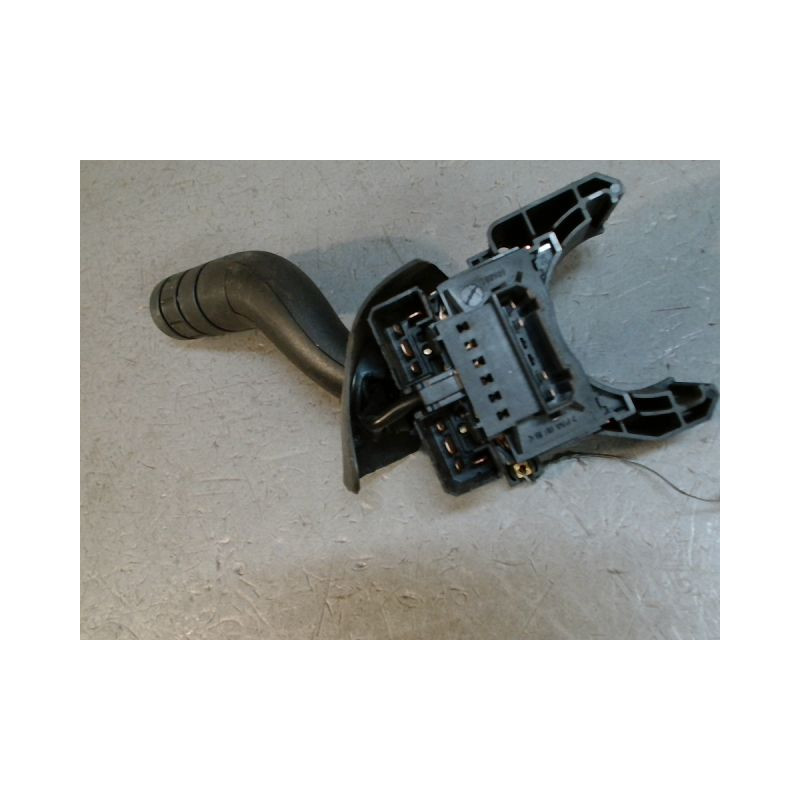 COMMANDE ESSUIE GLACE VOLKSWAGEN FOX ESSENCE