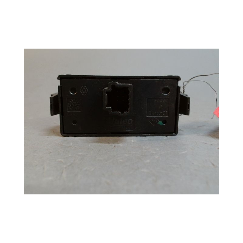BOUTON DE WARNING DACIA SANDERO 2 PHASE 1 ESS+G.P.L.