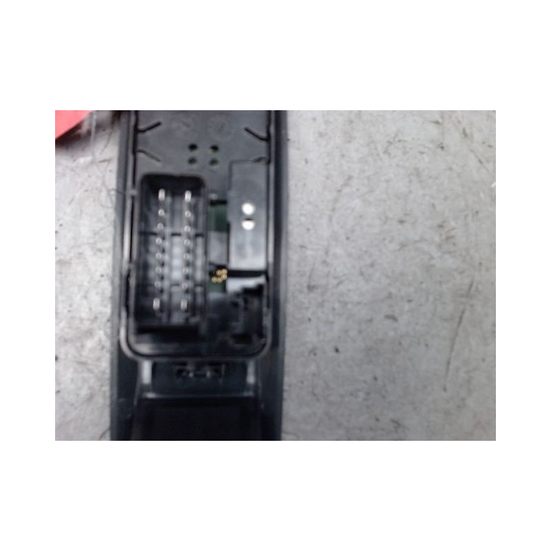 COMMANDE LEVE-GLACE PORTE AVG CITROEN DS3