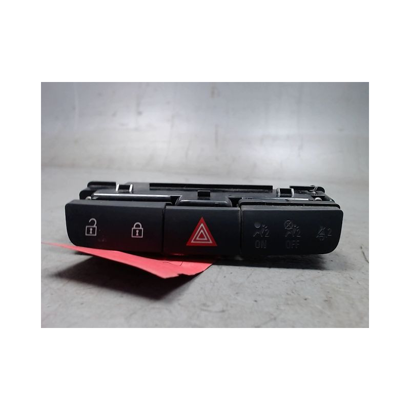 BOUTON DE WARNING OPEL INSIGNIA 1 PHASE 1  DIESEL