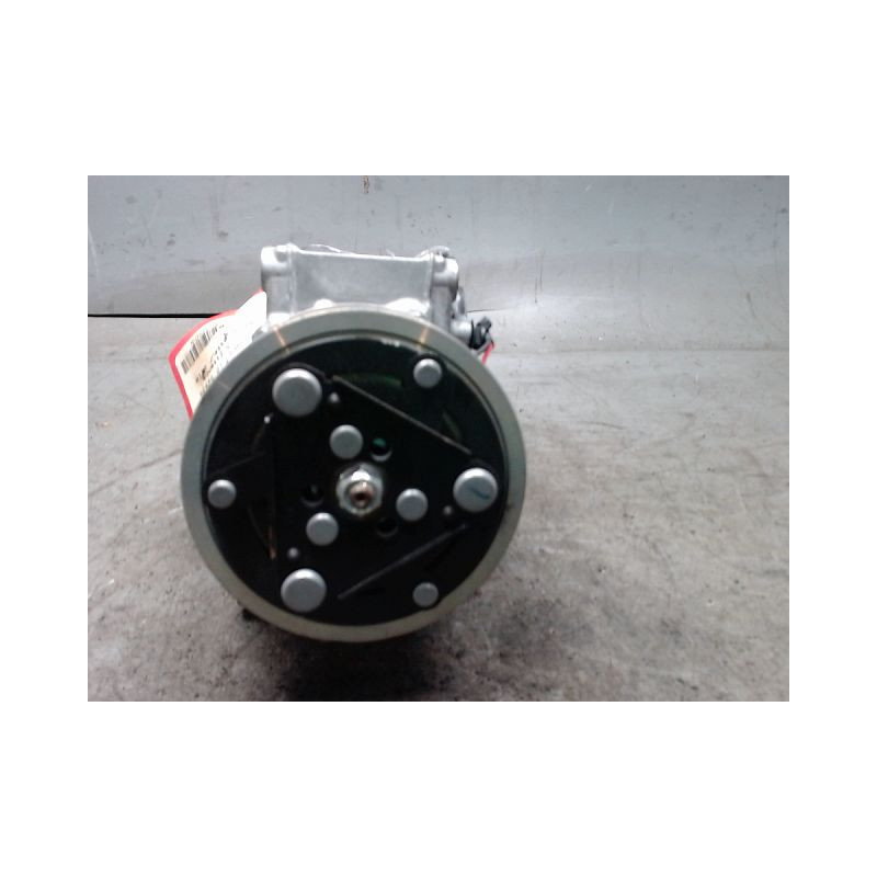 COMPRESSEUR AIR CONDITIONNE RENAULT CLIO 5  ESSENCE
