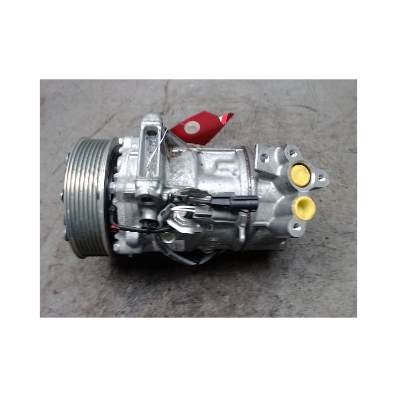 COMPRESSEUR AIR CONDITIONNE RENAULT CLIO 5  ESSENCE
