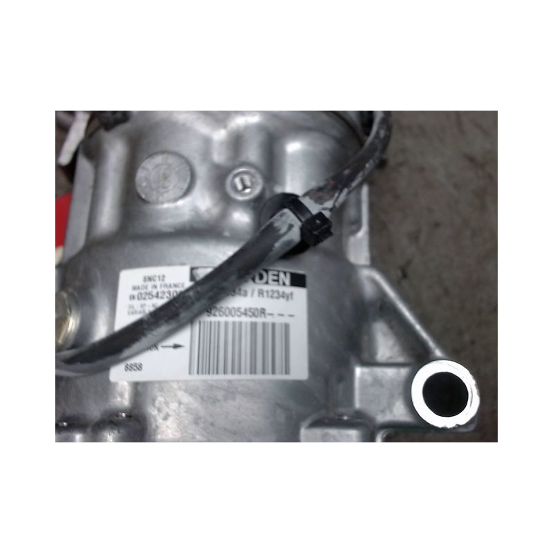 COMPRESSEUR AIR CONDITIONNE RENAULT CLIO 5  ESSENCE