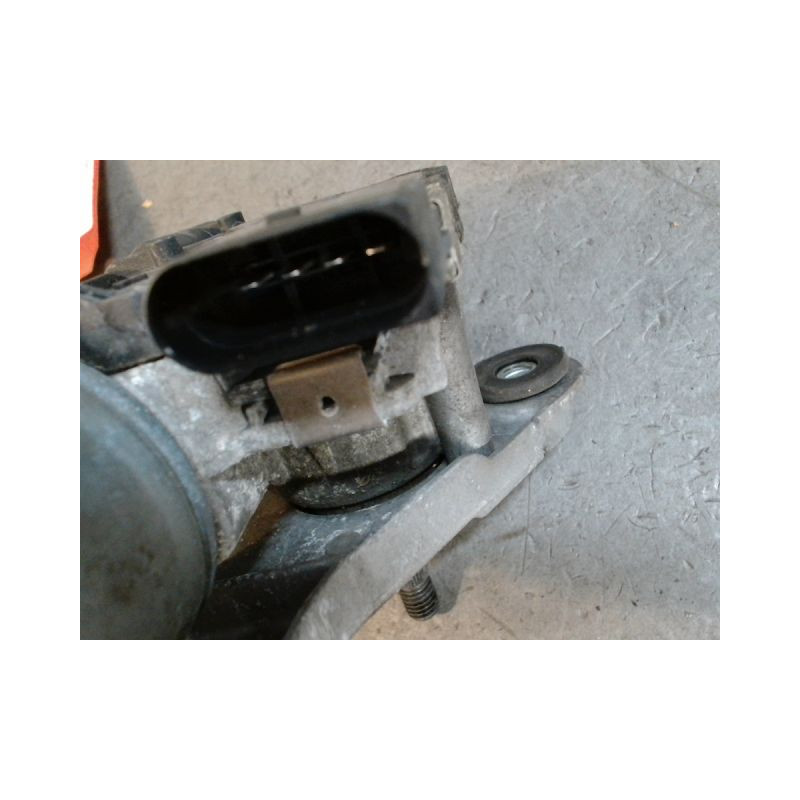 MOTEUR ESSUIE-GLACE AVANT FORD FOCUS