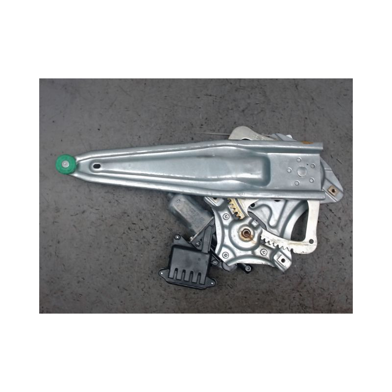 MECANISME+MOTEUR LEVE-GLACE ARRIERE DROIT TOYOTA AURIS
