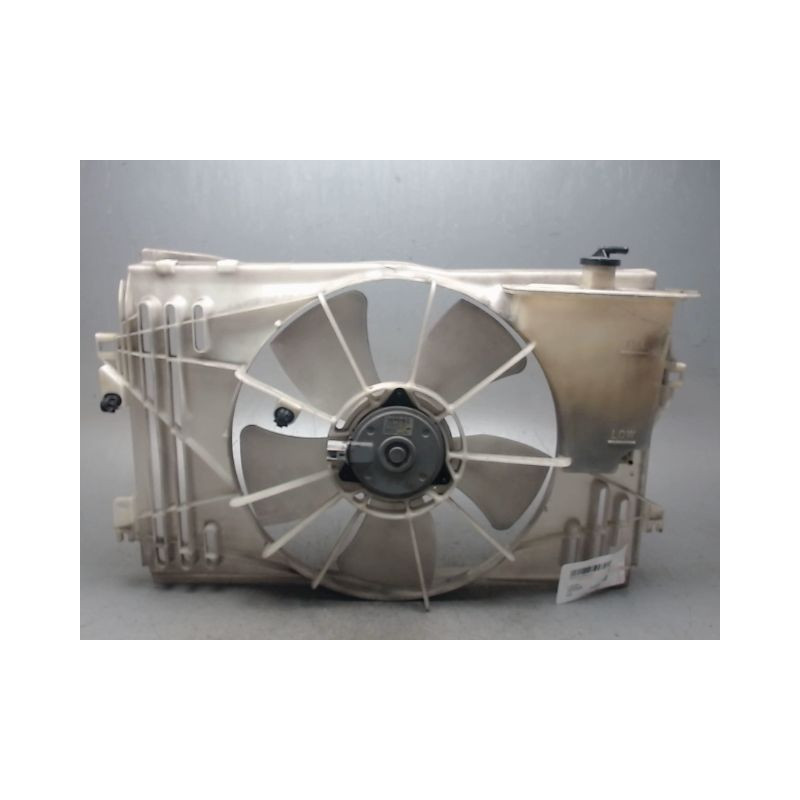 SUPPORT DE VENTILATEUR TOYOTA COROLLA