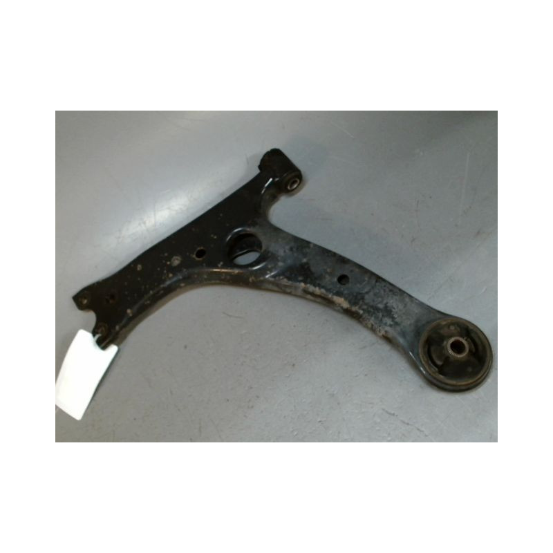 TRIANGLE INFERIEUR AVANT GAUCHE TOYOTA COROLLA