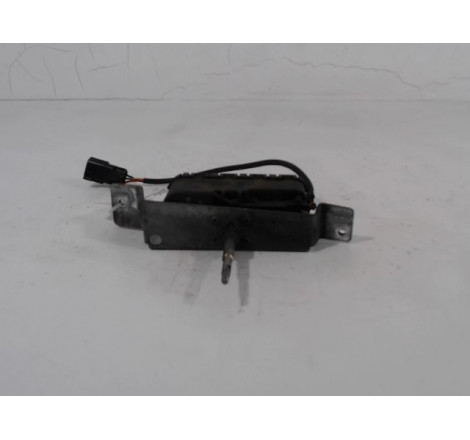 MOTEUR ESSUIE-PHARE G
