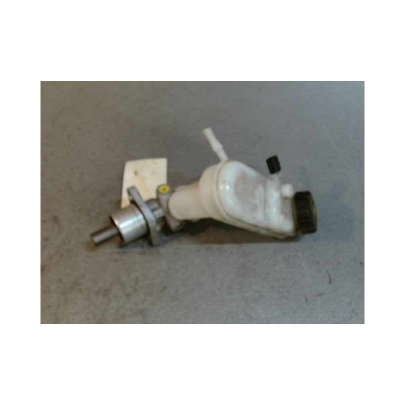 MAITRE CYLINDRE RENAULT TWINGO 2 PHASE 1 ESSENCE