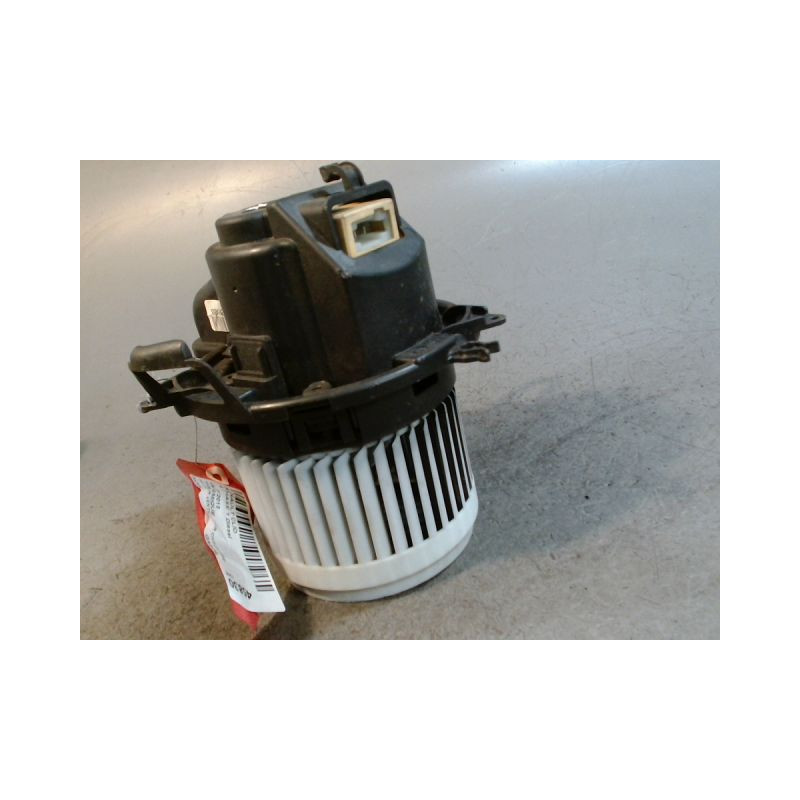MOTEUR VENTILATEUR CHAUFFAGE RENAULT CLIO 4 PHASE 1 DIESEL