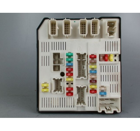 PLATINE FUSIBLE AV