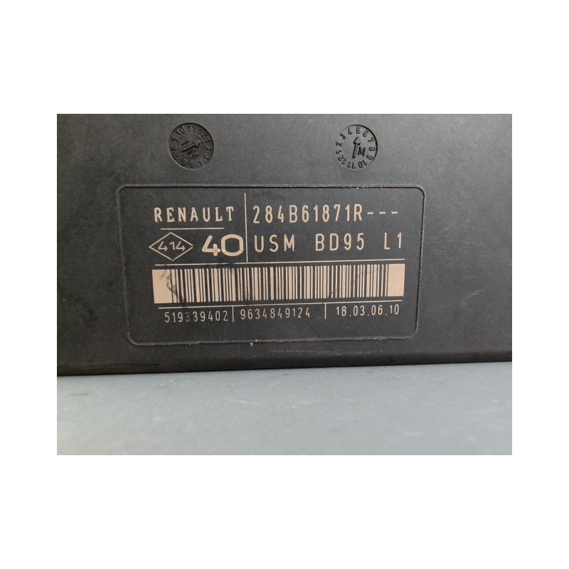 PLATINE FUSIBLE AVANT RENAULT MEGANE