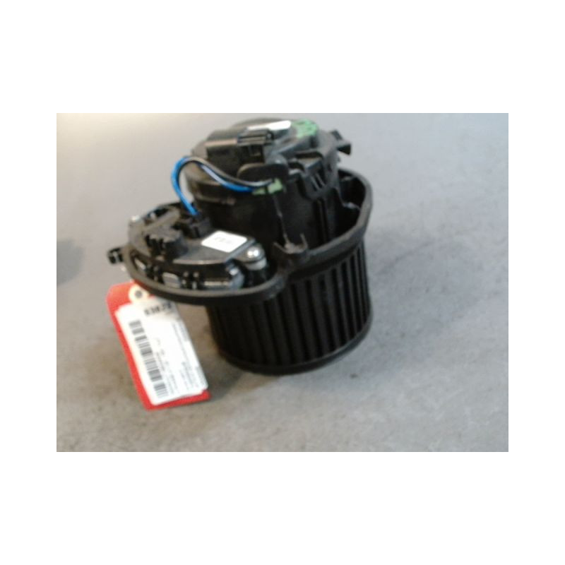 MOTEUR VENTILATEUR CHAUFFAGE RENAULT MEGANE 4 PHASE 2 1.8I - 16V TU