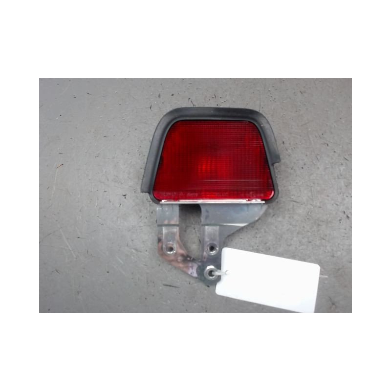 FEUX STOP SUPPLEMENTAIRE TOYOTA AVENSIS 2003-