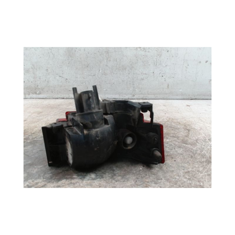 FEU BROUILLARD ARRIERE GAUCHE OPEL MERIVA 2003-2005