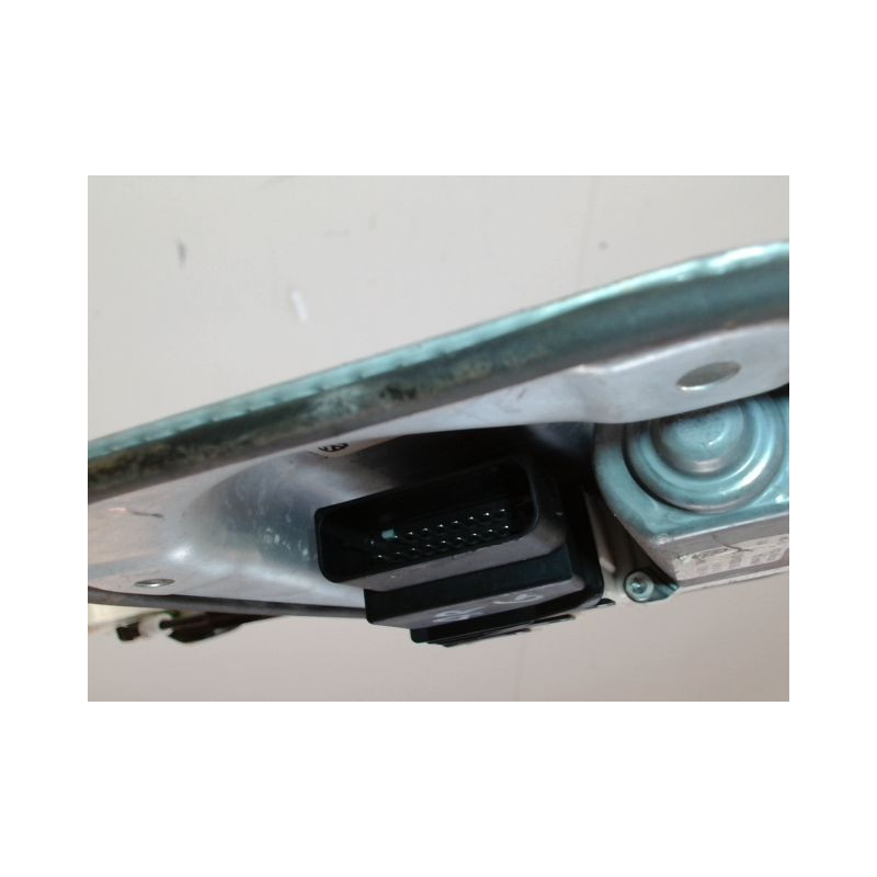 MECANISME+MOTEUR LEVE-GLACE ARRIERE GAUCHE VOLKSWAGEN JETTA 3 DIESEL