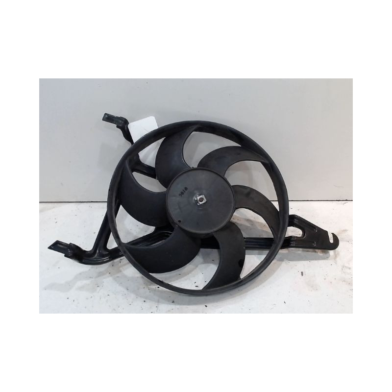 MOTEUR VENTILATEUR RADIATEUR PEUGEOT 106