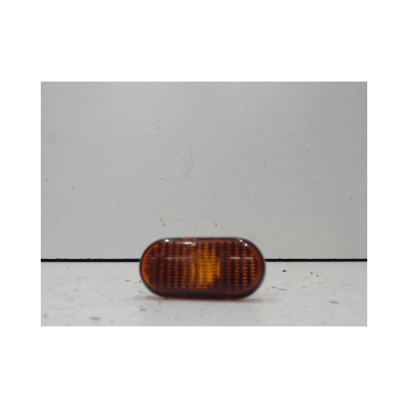 REPETITEUR AILE GAUCHE RENAULT MEGANE