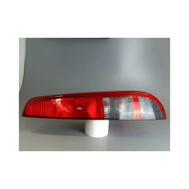 FEU ARRIERE DROIT FORD FOCUS
