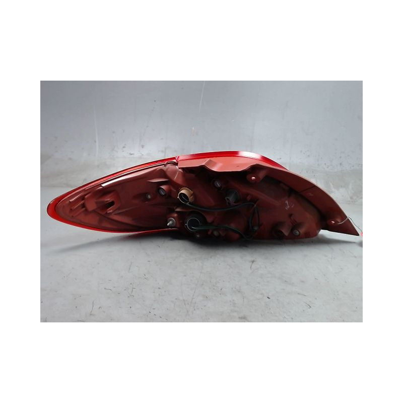 FEU ARRIERE DROIT MAZDA 2 2 PHASE 1 ESSENCE
