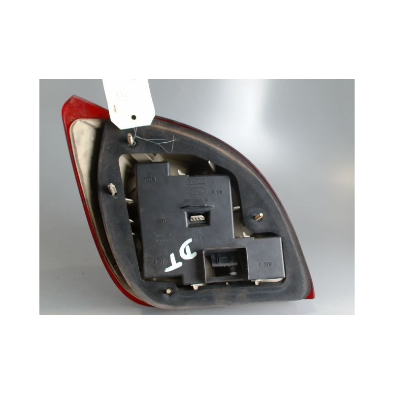 FEU ARRIERE DROIT FORD FIESTA 4 PHASE 1 GASOIL