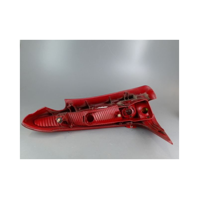 FEU ARRIERE DROIT PEUGEOT 206 BREAK DIESEL