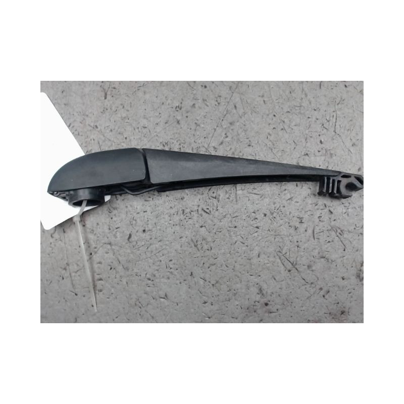 BRAS ESSUIE-GLACE ARRIERE TOYOTA AURIS
