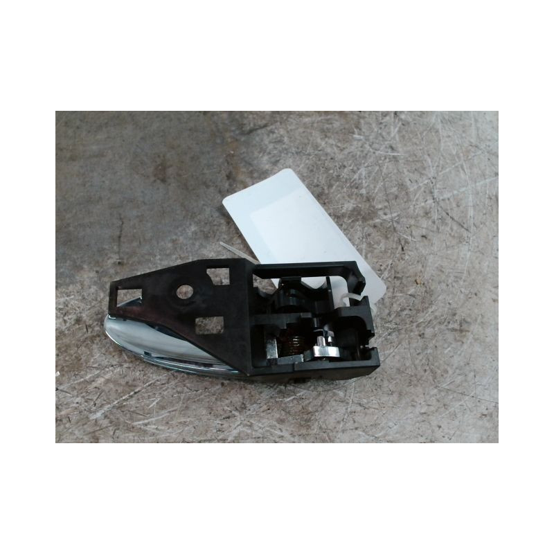 POIGNEE INTERIEURE PORTE AVANT GAUCHE TOYOTA RAV4 2003-