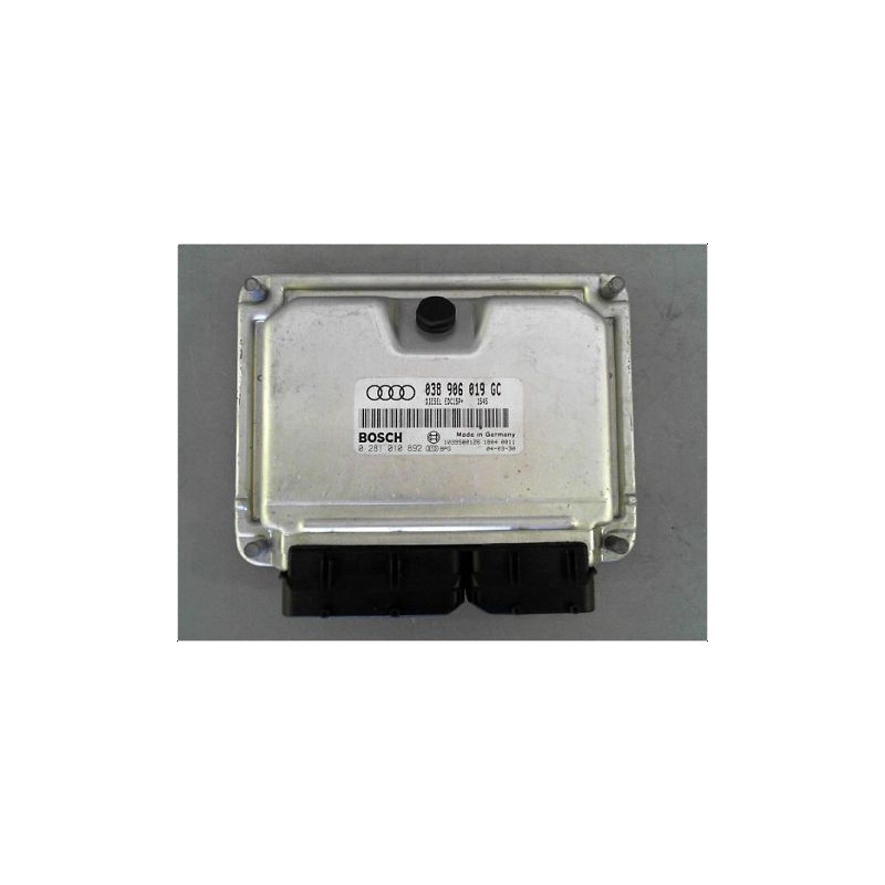 CALCULATEUR MOTEUR AUDI A3 2000-2003