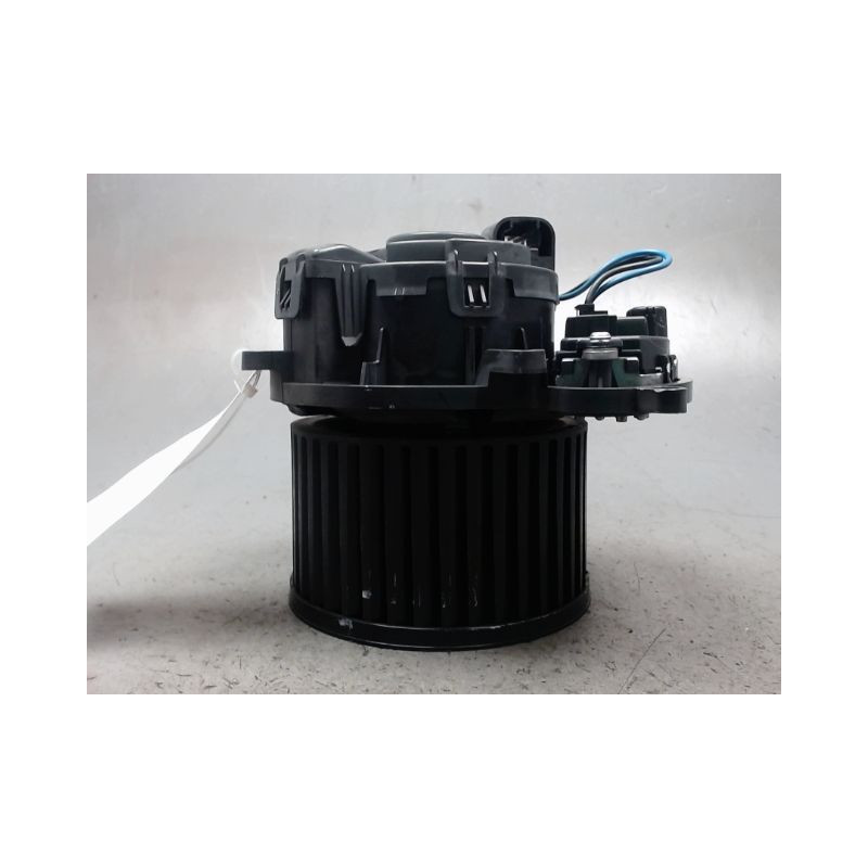 MOTEUR VENTILATEUR CHAUFFAGE RENAULT MEGANE