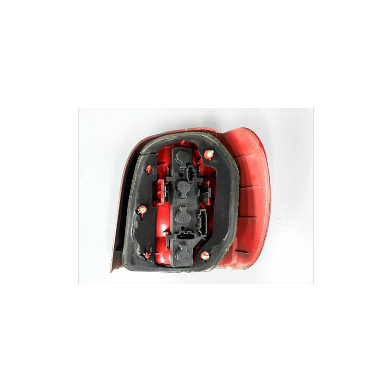 FEU ARRIERE GAUCHE  VOLKSWAGEN POLO III PH2 99-2001